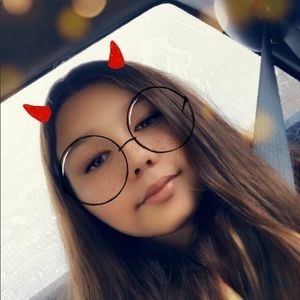 Meet your Posher, Alessandra